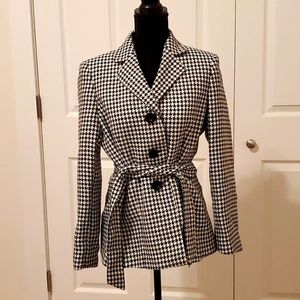 Jones Studio Separates Size 8 Black and White Coat